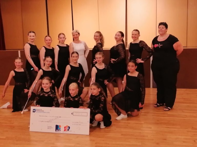 Remise du chèque à L’Association Majorettes de Buxières-les-Mines